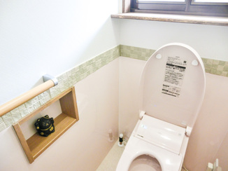 トイレリフォーム 壁の仕上げにこだわり清潔を保ち掃除のしやすいトイレに